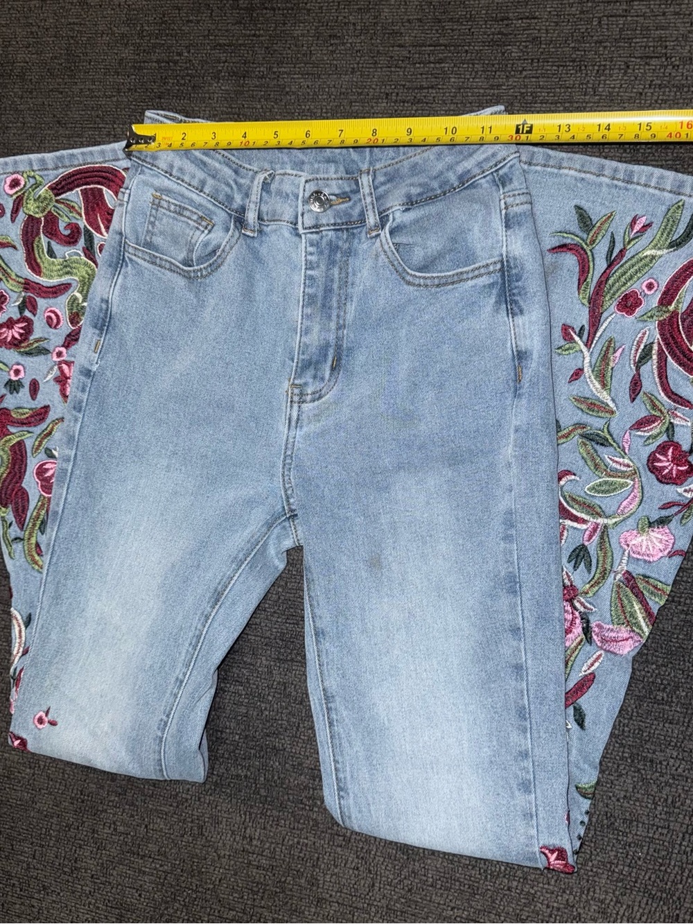 ROMWE Floral Embroidered Flare Jeans Size 4 Light Wash Boho Y2K Festival - Picture 8 of 12